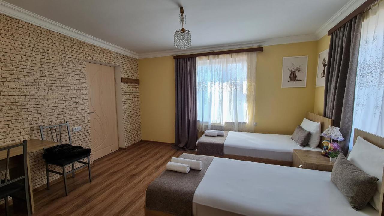 Seva Guesthouse And Cottages Byurakan エクステリア 写真